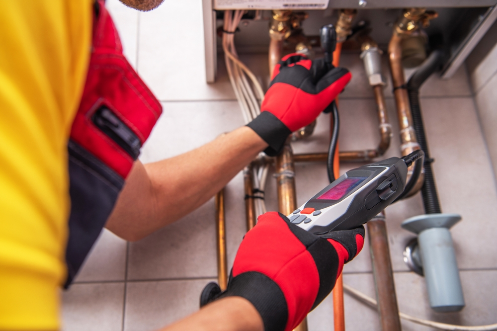 Caucacian,Hvac,Technician,Repairing,Plumbing,Home,Heating,System.,Using,Gas Caucacian,Hvac,Technician,Repairing,Plumbing,Home,Heating,System.,Using,Gas